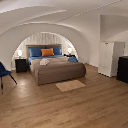 Maison Ventimiglia 83 คาตาเนีย ภายนอก รูปภาพ