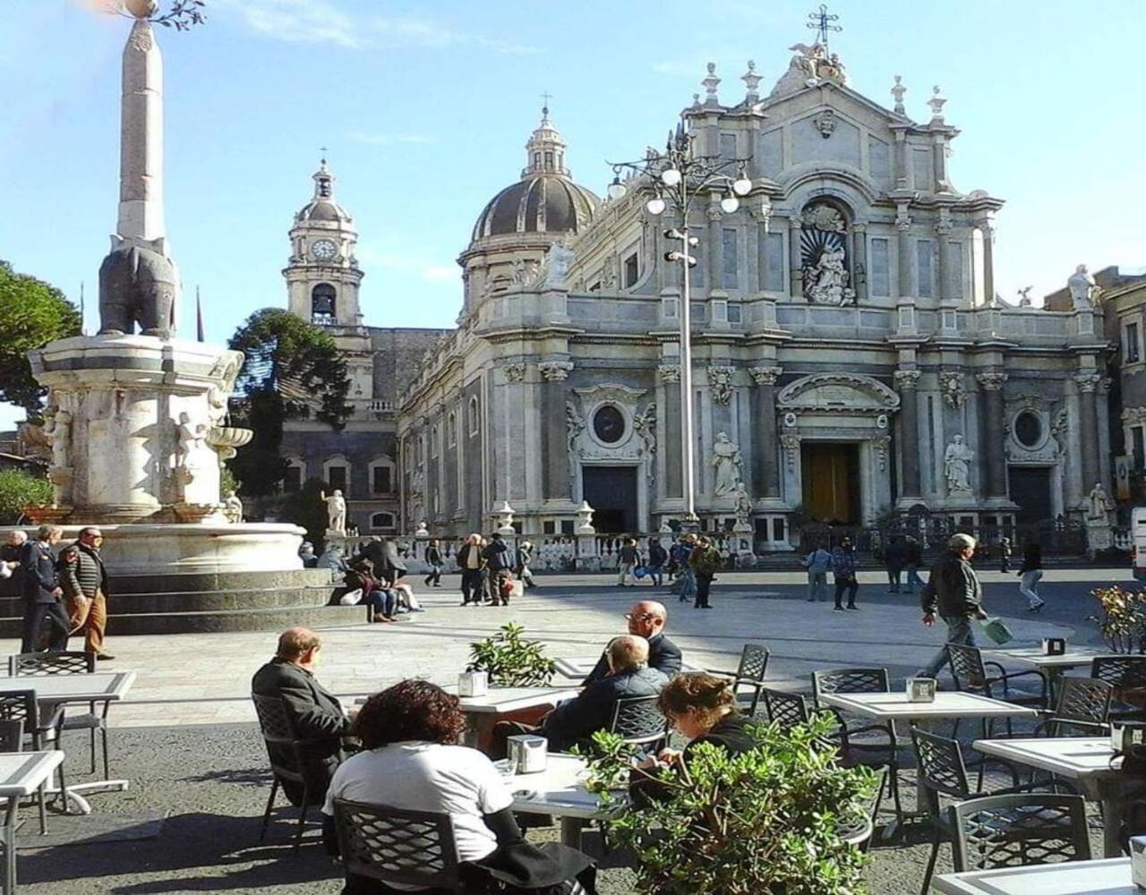 Maison Ventimiglia 83 คาตาเนีย ภายนอก รูปภาพ