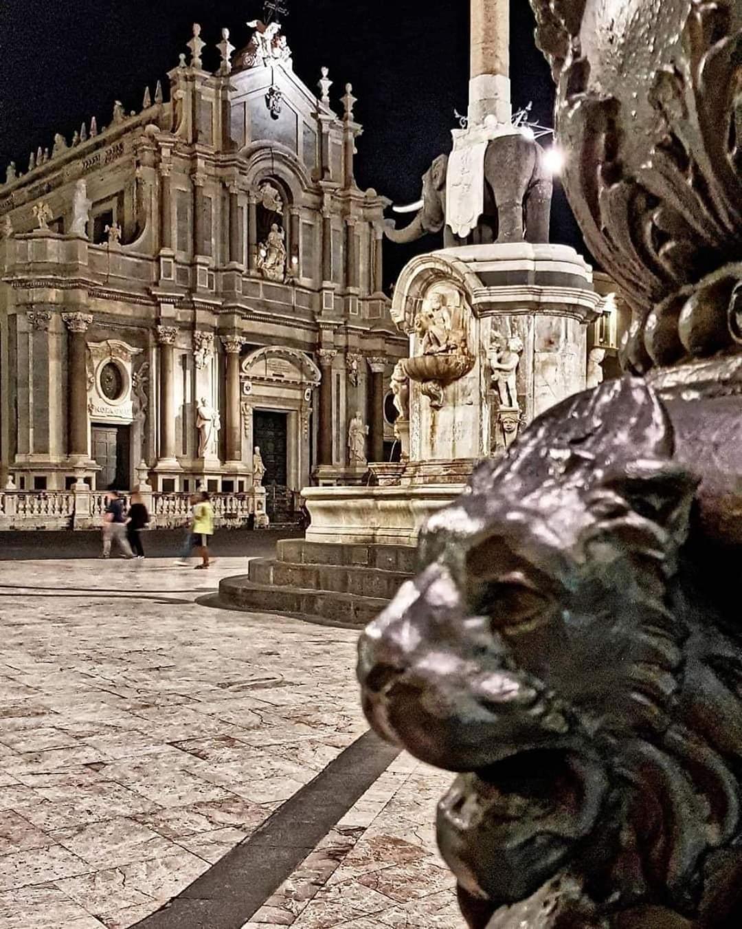 Maison Ventimiglia 83 คาตาเนีย ภายนอก รูปภาพ
